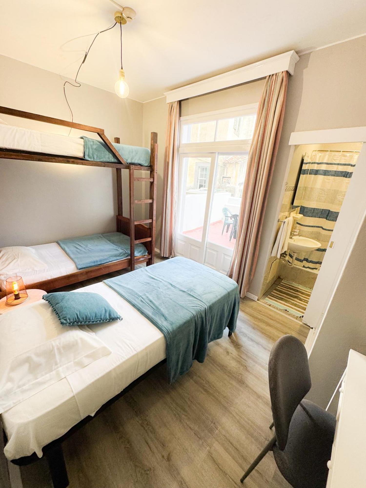 Hostel Monaco Funchal  Esterno foto
