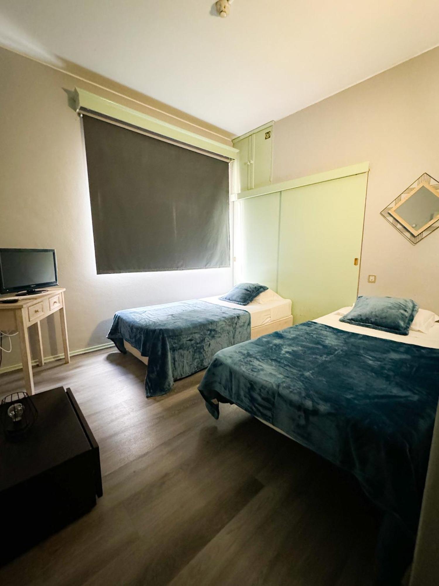 Hostel Monaco Funchal  Esterno foto