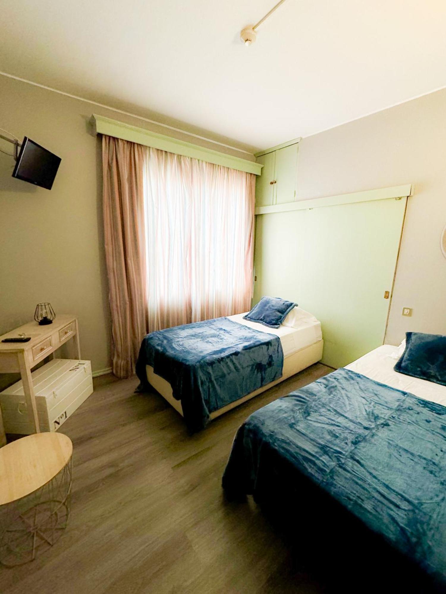 Hostel Monaco Funchal  Esterno foto